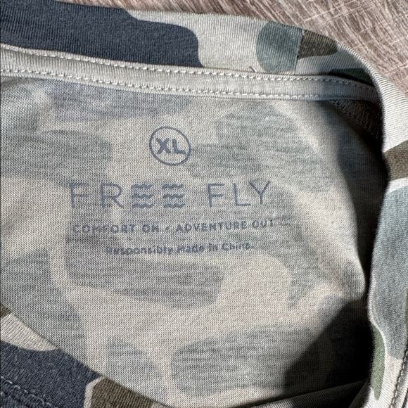 Pair of FREE FLY Men’s Blue Green Camo Lightweight Bamboo Long Sleeve T-Shirts - Picture 3 of 9